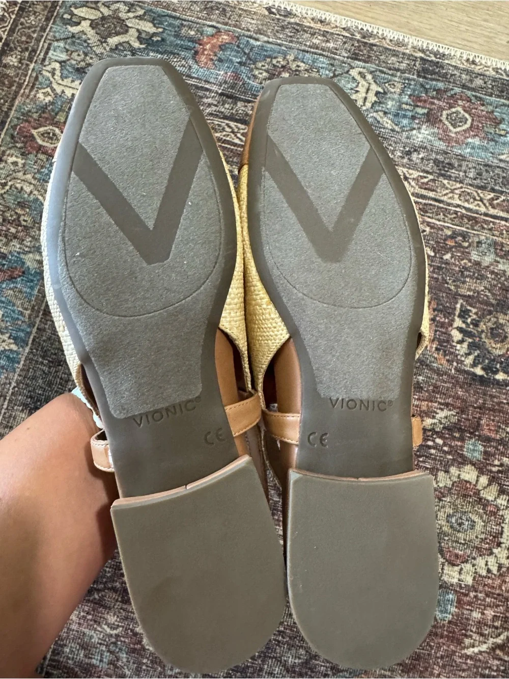 Vionic Petaluma Slingback Cap-Toe Flats  Woven Raffia Tan Leather 9.5